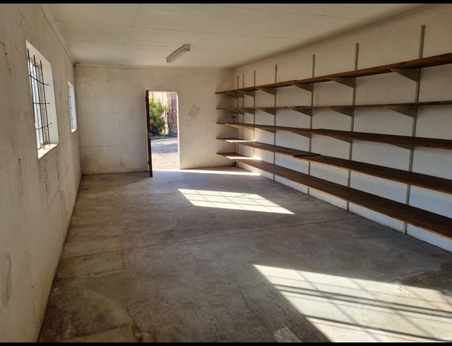 3,492M² WAREHOUSE TO LET IN ROCKY DRIFT